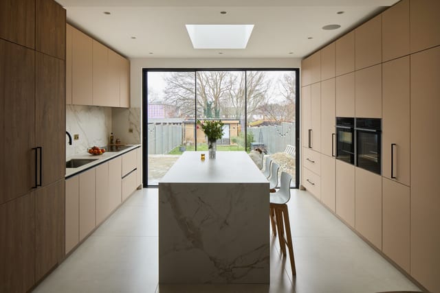 Chessington Fenix Taupe & Marble-Effect Kitchen