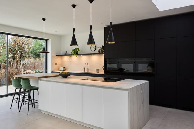 Beckenham White & Black Ceramic Kitchen