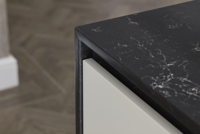 Chislehurst Matt Lacquer & Marble-Effect Kitchen