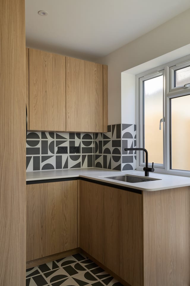 West Wickham Colour & Reeded Oak Kitchen