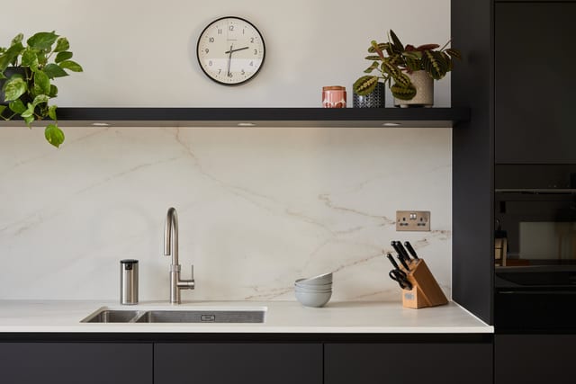 Beckenham White & Black Ceramic Kitchen